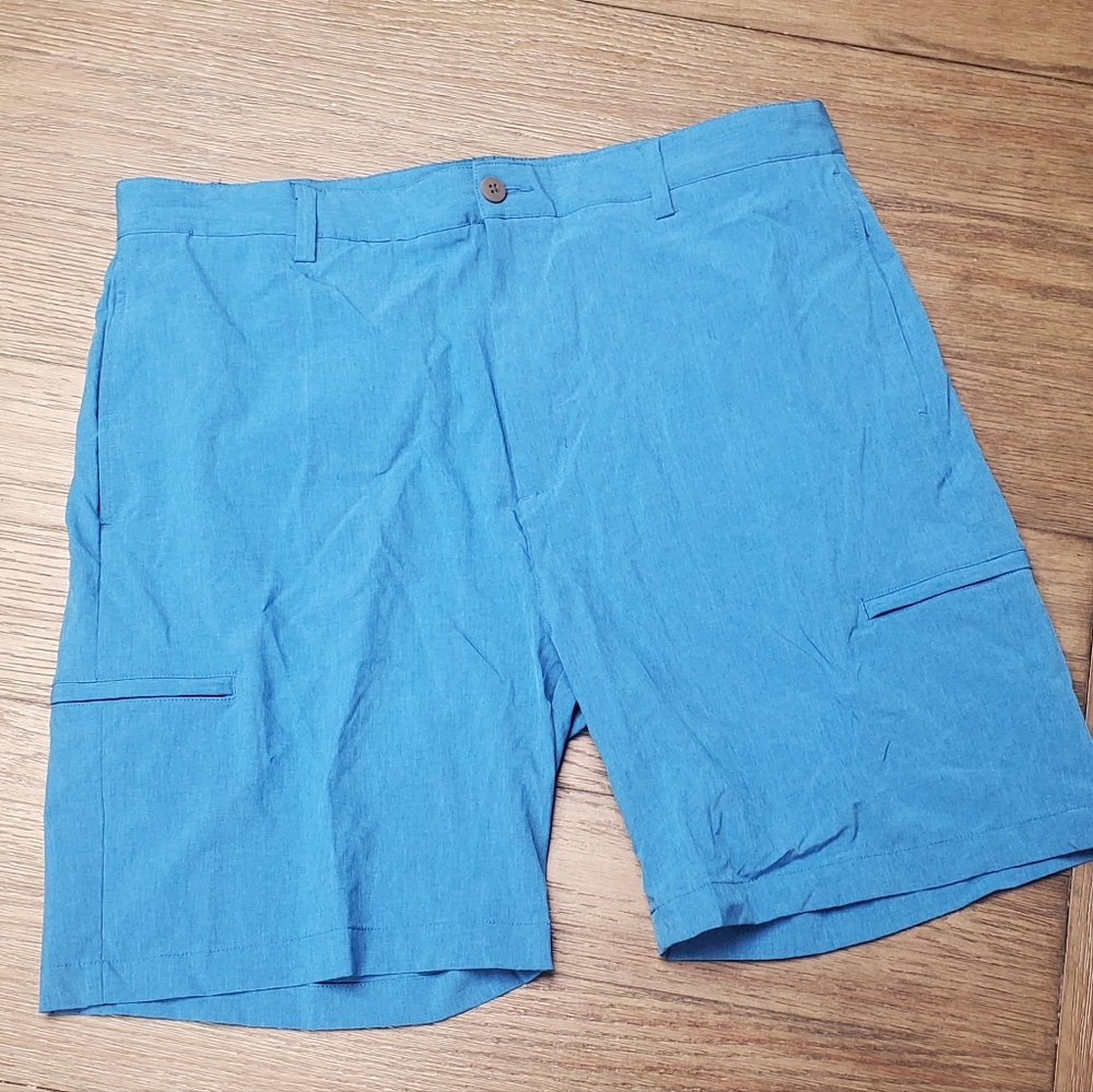 Men's Tailorbyrd golf shorts size 38
